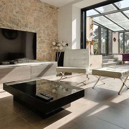 Superb Contemporain With Swimming Pool In Cap *