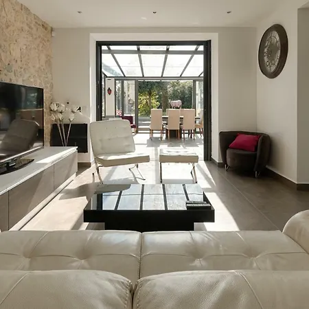 Superb Contemporain With Swimming Pool In Cap וילה אנטיב