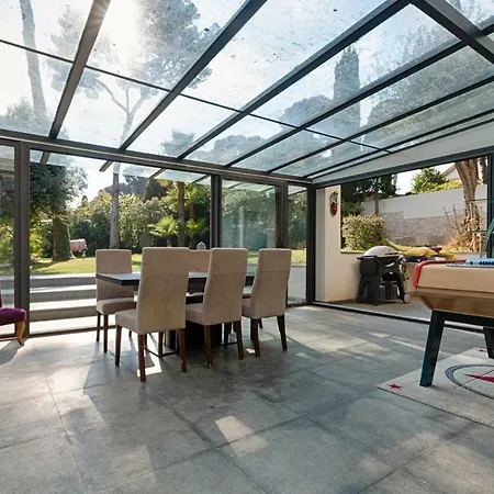Superb Contemporain With Swimming Pool In Cap Antibes