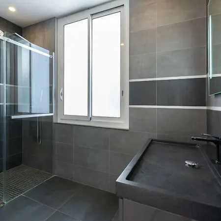 Superb Contemporain With Swimming Pool In Cap וילה *
