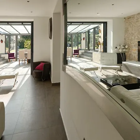 Villa Superb Contemporain With Swimming Pool In Cap Antibes