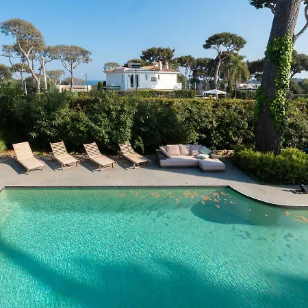 Superb Contemporain With Swimming Pool In Cap אנטיב