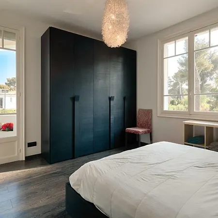 Superb Contemporain With Swimming Pool In Cap וילה *