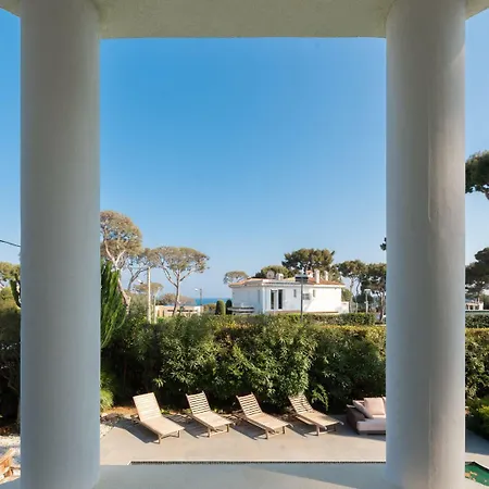 Superb Contemporain With Swimming Pool In Cap Villa *