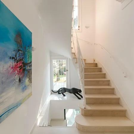 Superb Contemporain With Swimming Pool In Cap Villa *