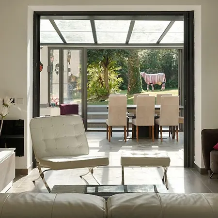 Superb Contemporain With Swimming Pool In Cap *
