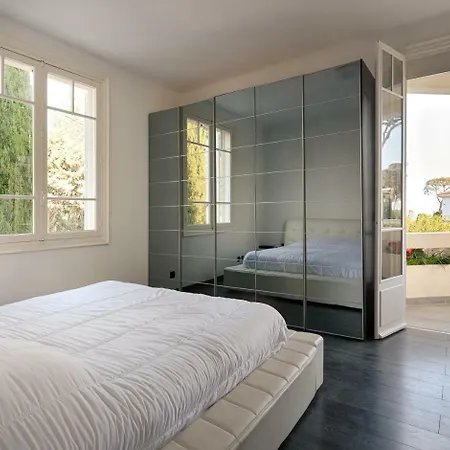 Superb Contemporain With Swimming Pool In Cap Villa